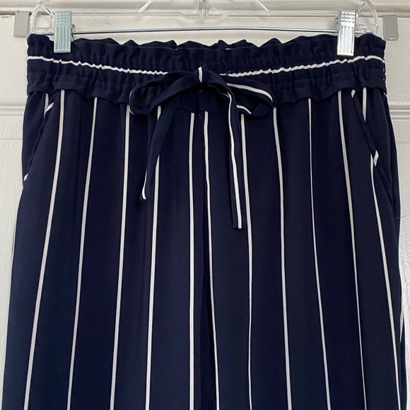 Zara Stripes Pants - Picture 1 of 3